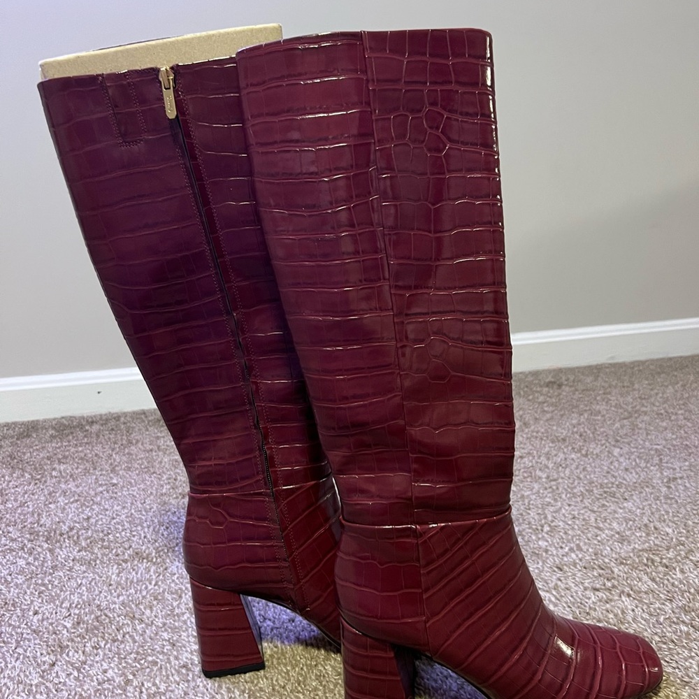 Circus by Sam Edelman Karina Womens Faux Leather Crocodile Print Knee-High Boots